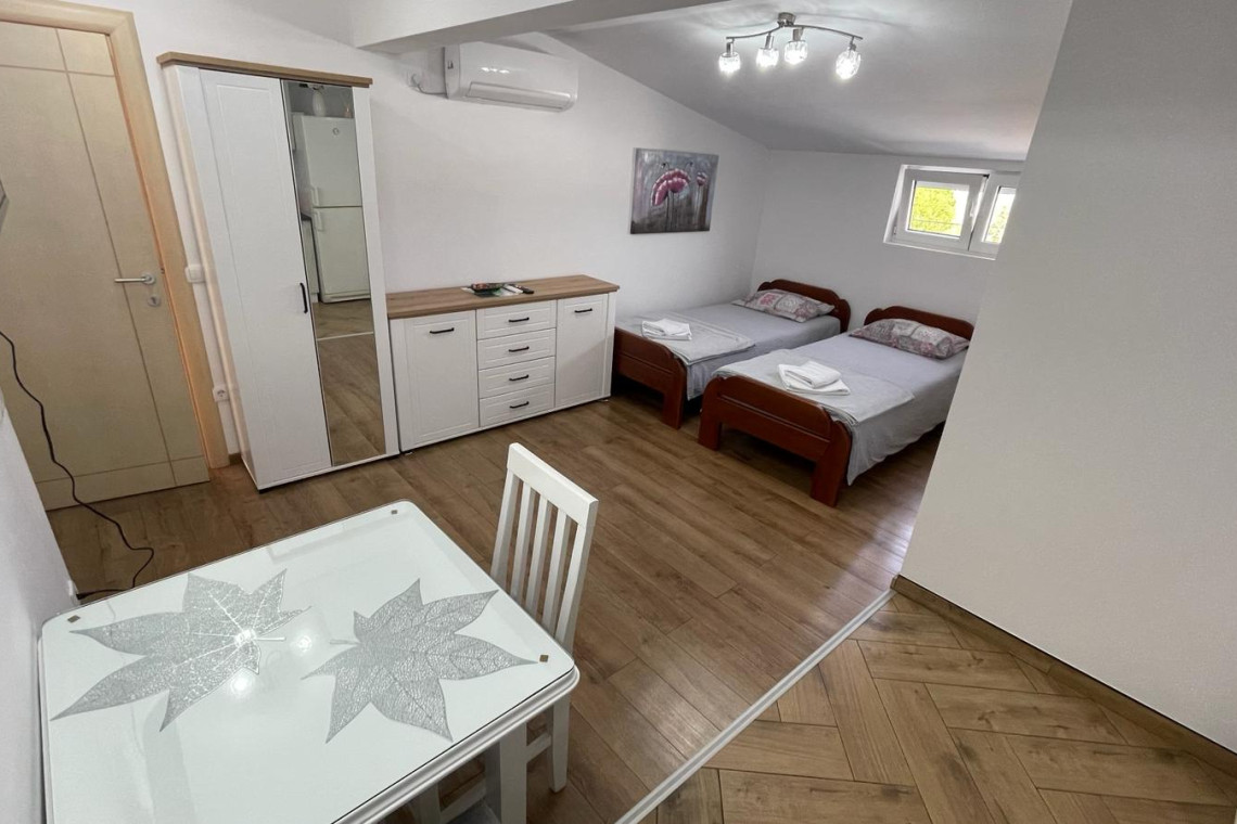 stan na dan batajnica apartmani zemun