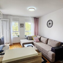 a blok stan na dan due novi beograd dnevna